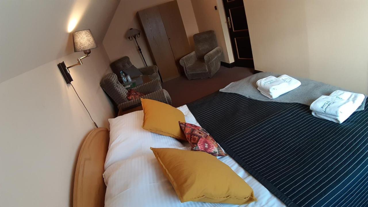 Economy Quadruple Room Private External Bathroom